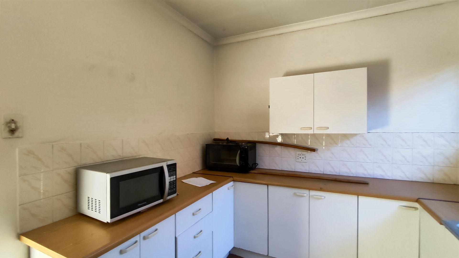 Kitchen - 30 square meters of property in Three Rivers