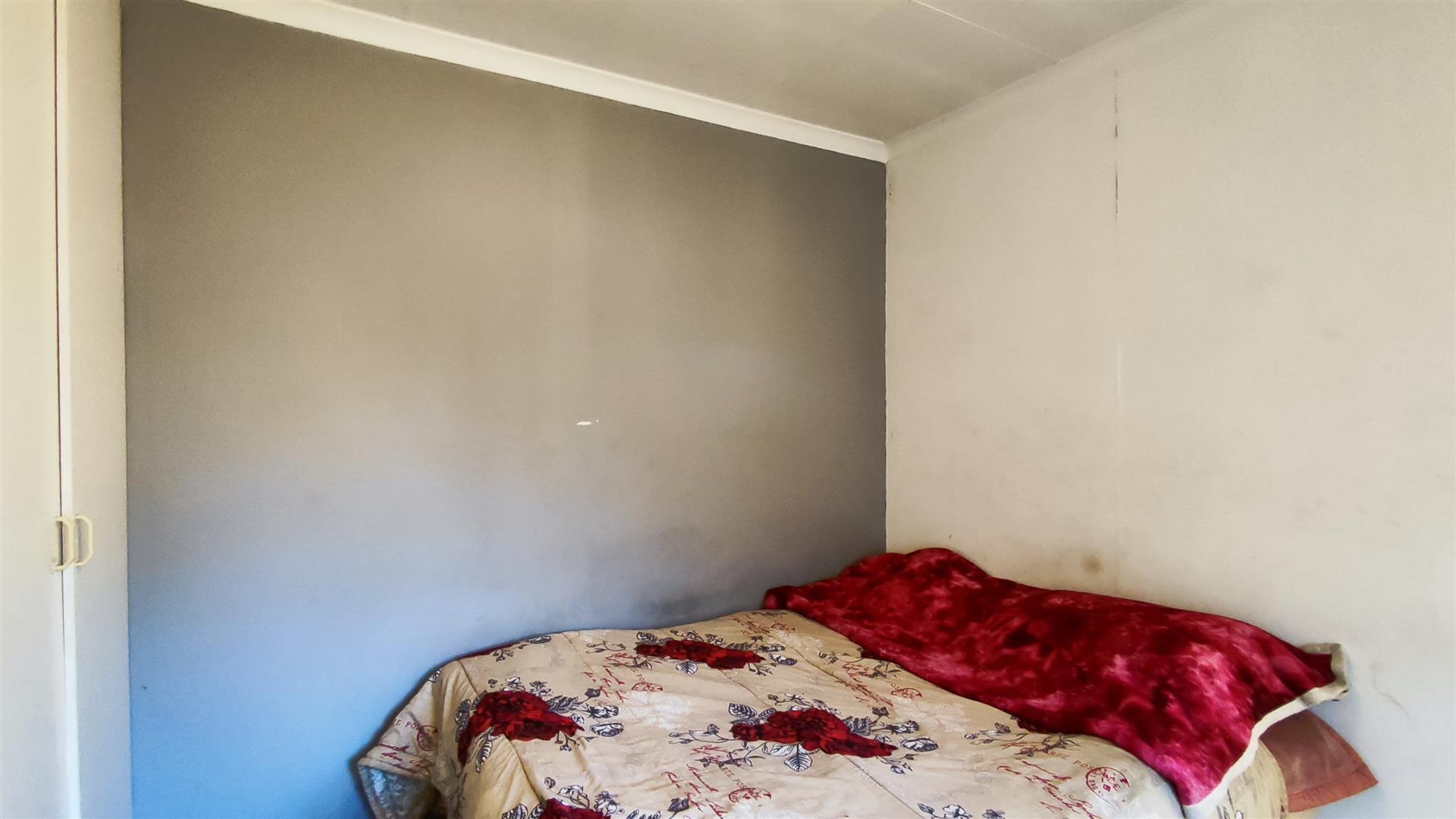 Bed Room 1 - 26 square meters of property in Three Rivers