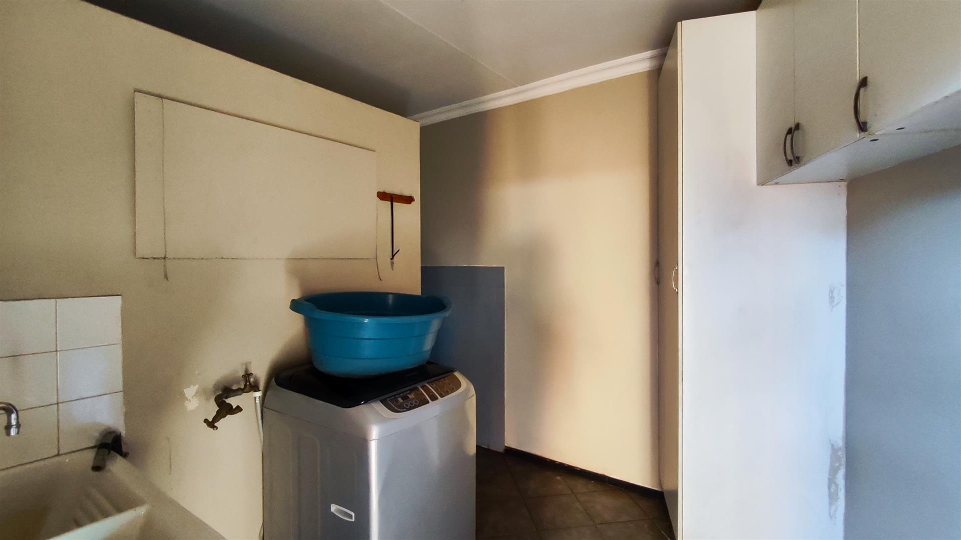 Scullery - 8 square meters of property in Three Rivers