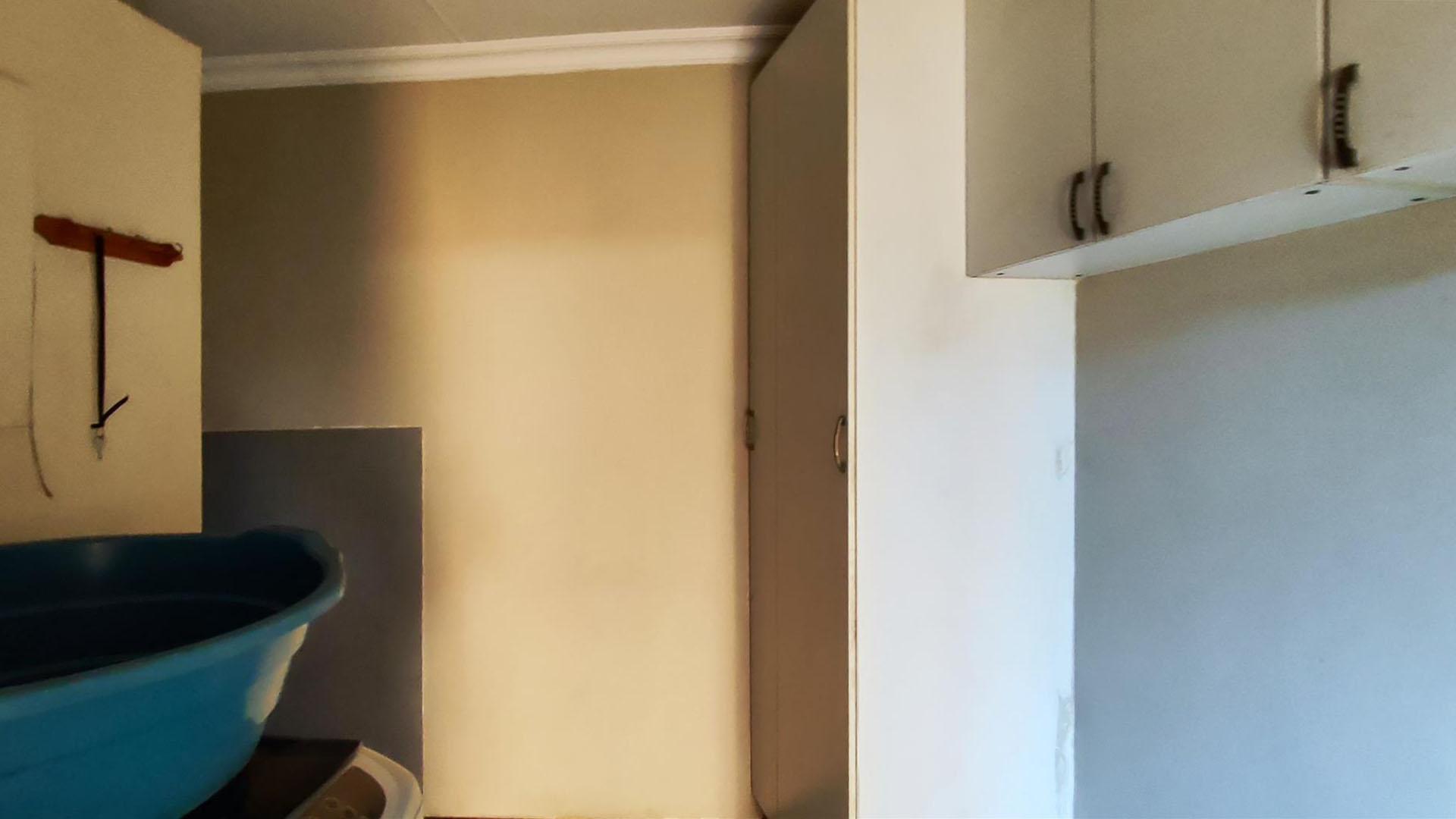 Scullery - 8 square meters of property in Three Rivers