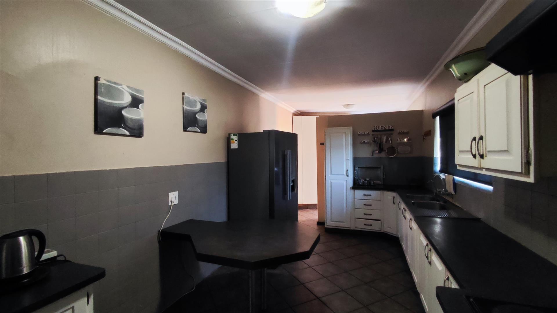 Kitchen - 30 square meters of property in Three Rivers