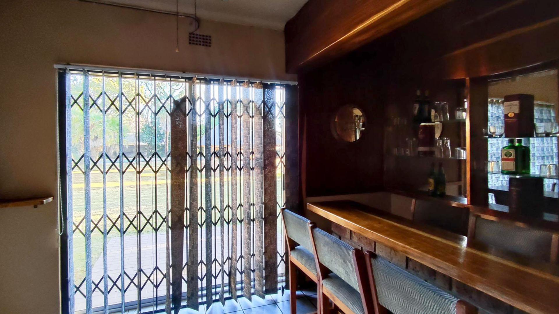 Spaces - 29 square meters of property in Three Rivers