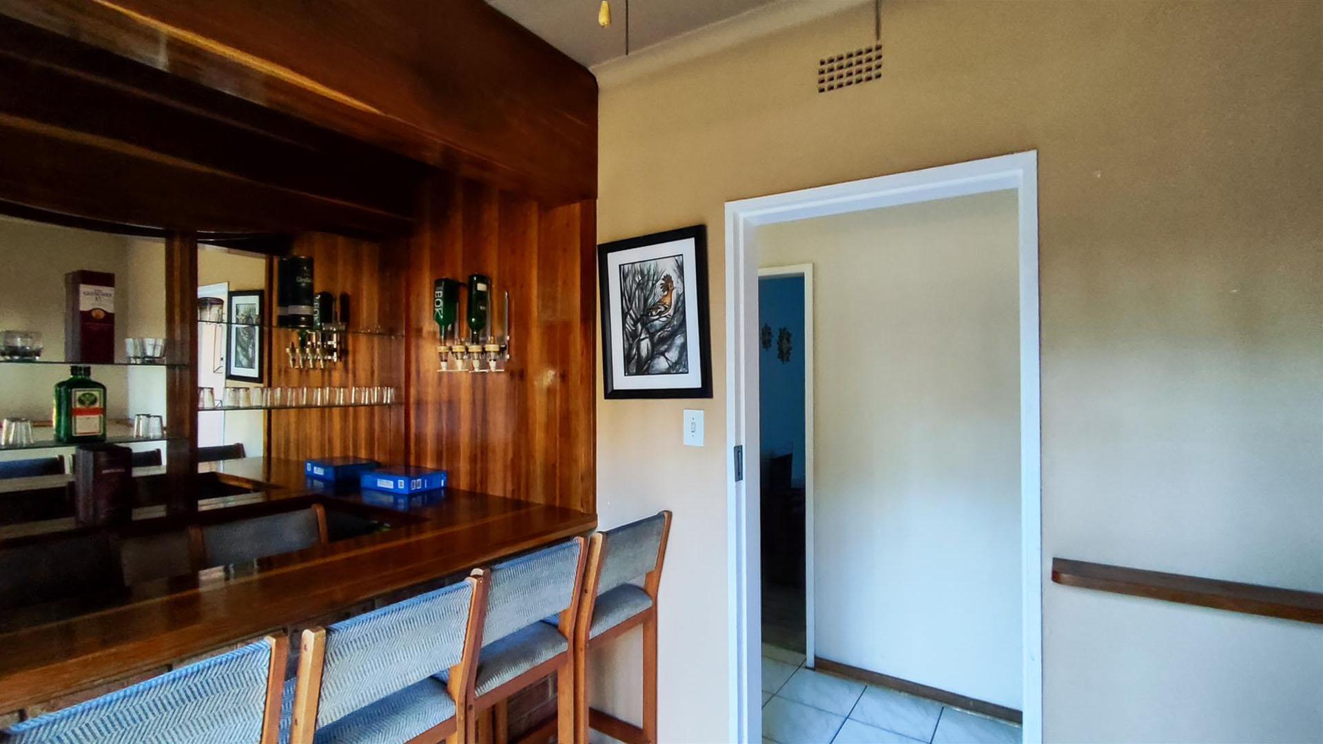 Spaces - 29 square meters of property in Three Rivers