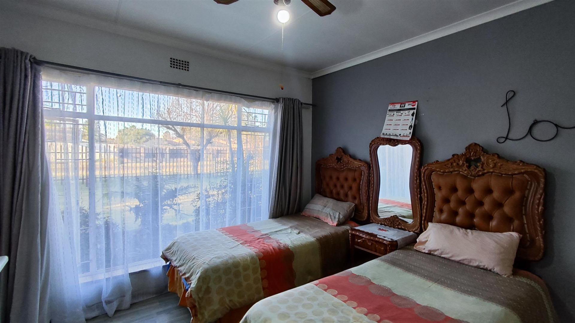 Bed Room 3 - 13 square meters of property in Three Rivers