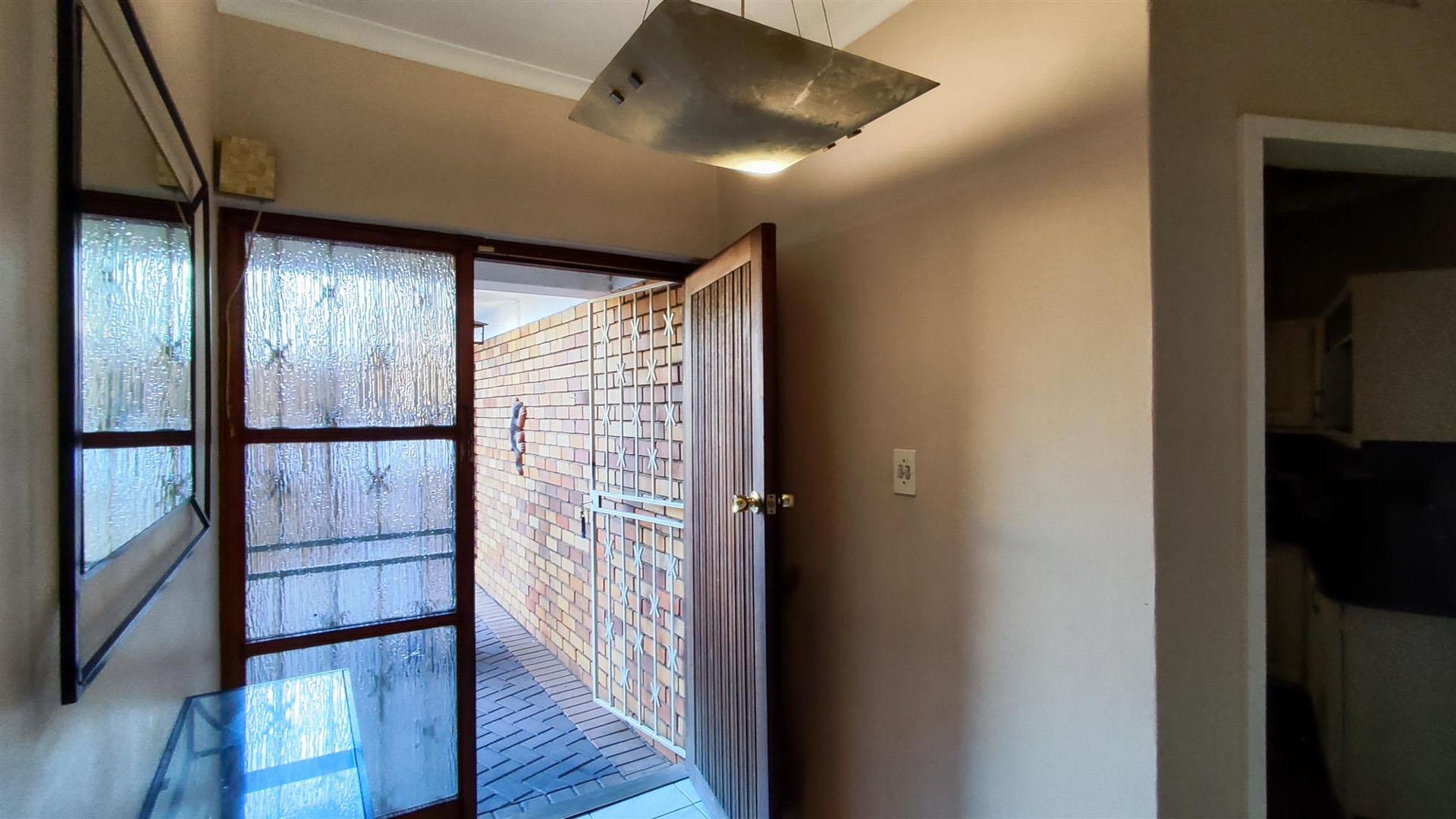 Spaces - 29 square meters of property in Three Rivers