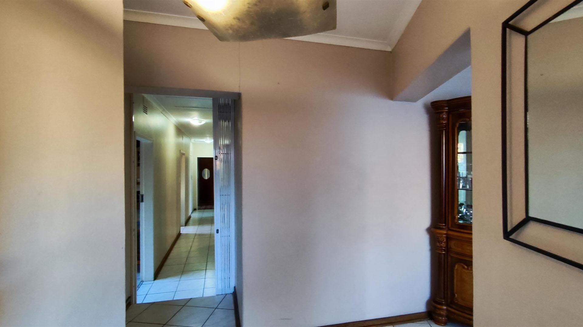 Spaces - 29 square meters of property in Three Rivers