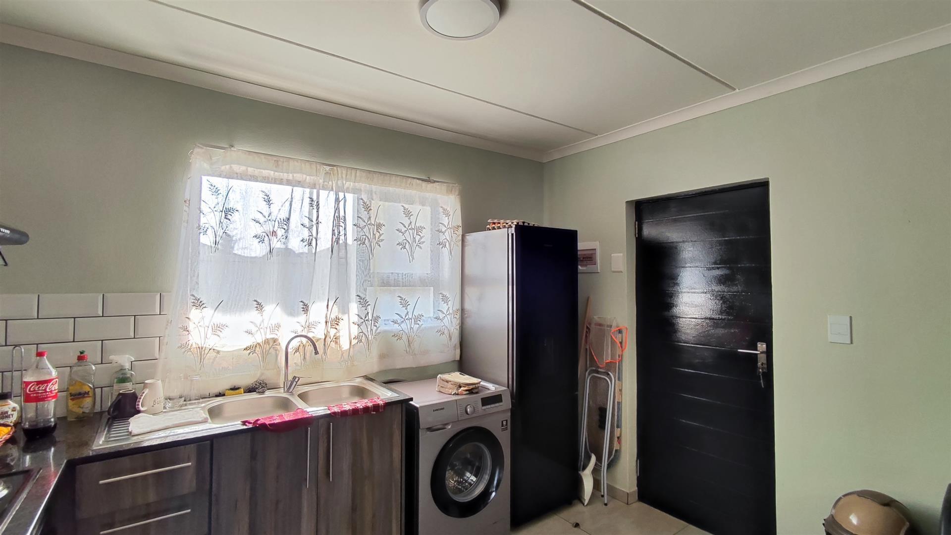 Kitchen - 12 square meters of property in Eveleigh