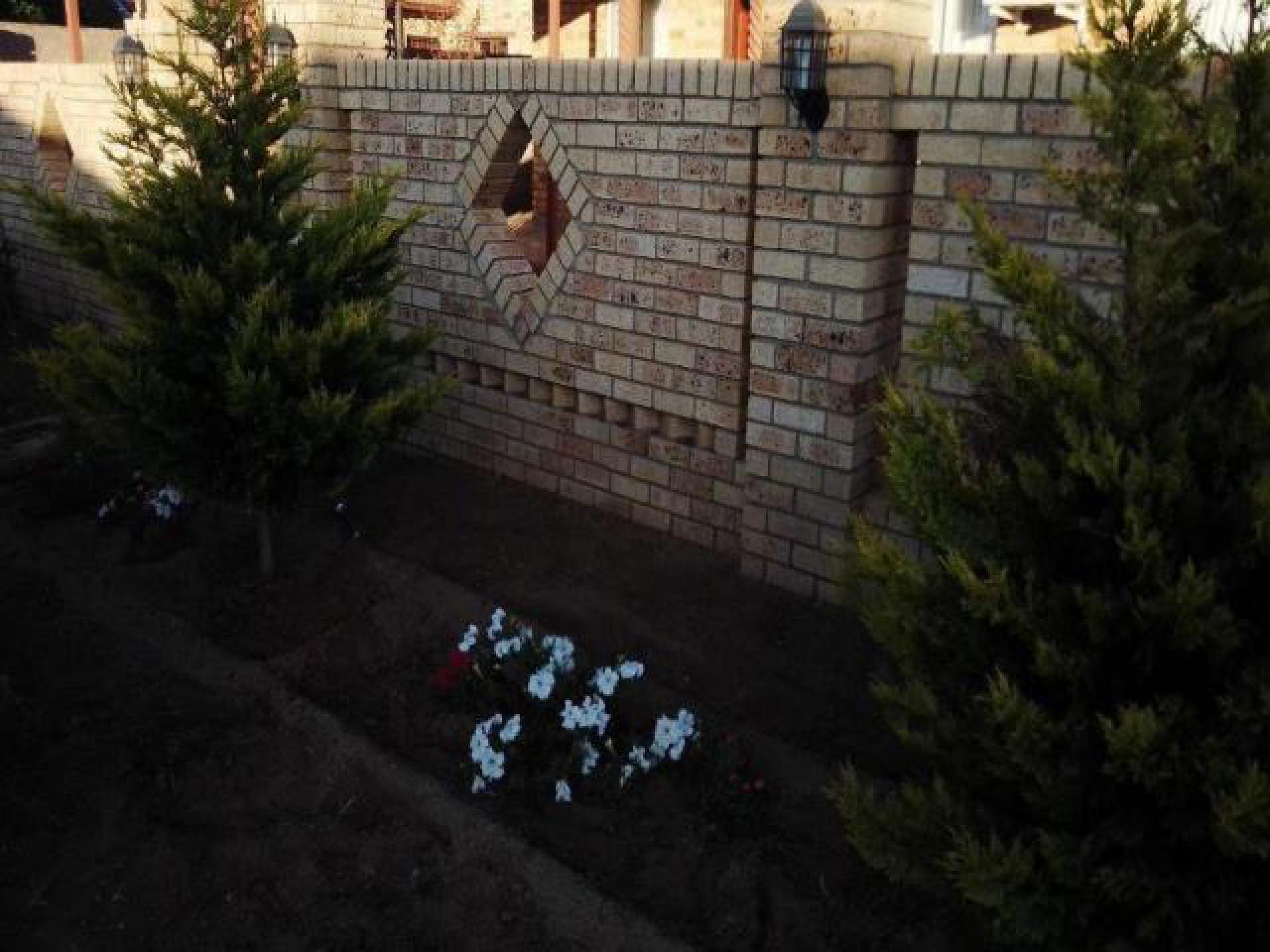 Garden of property in Bloemdustria