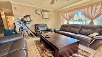 Lounges of property in Minnebron