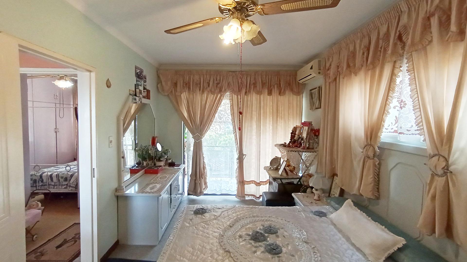 Bed Room 2 - 17 square meters of property in Pietermaritzburg (KZN)