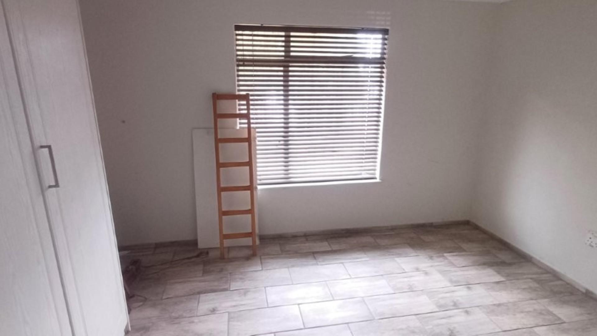 Bed Room 1 of property in Secunda