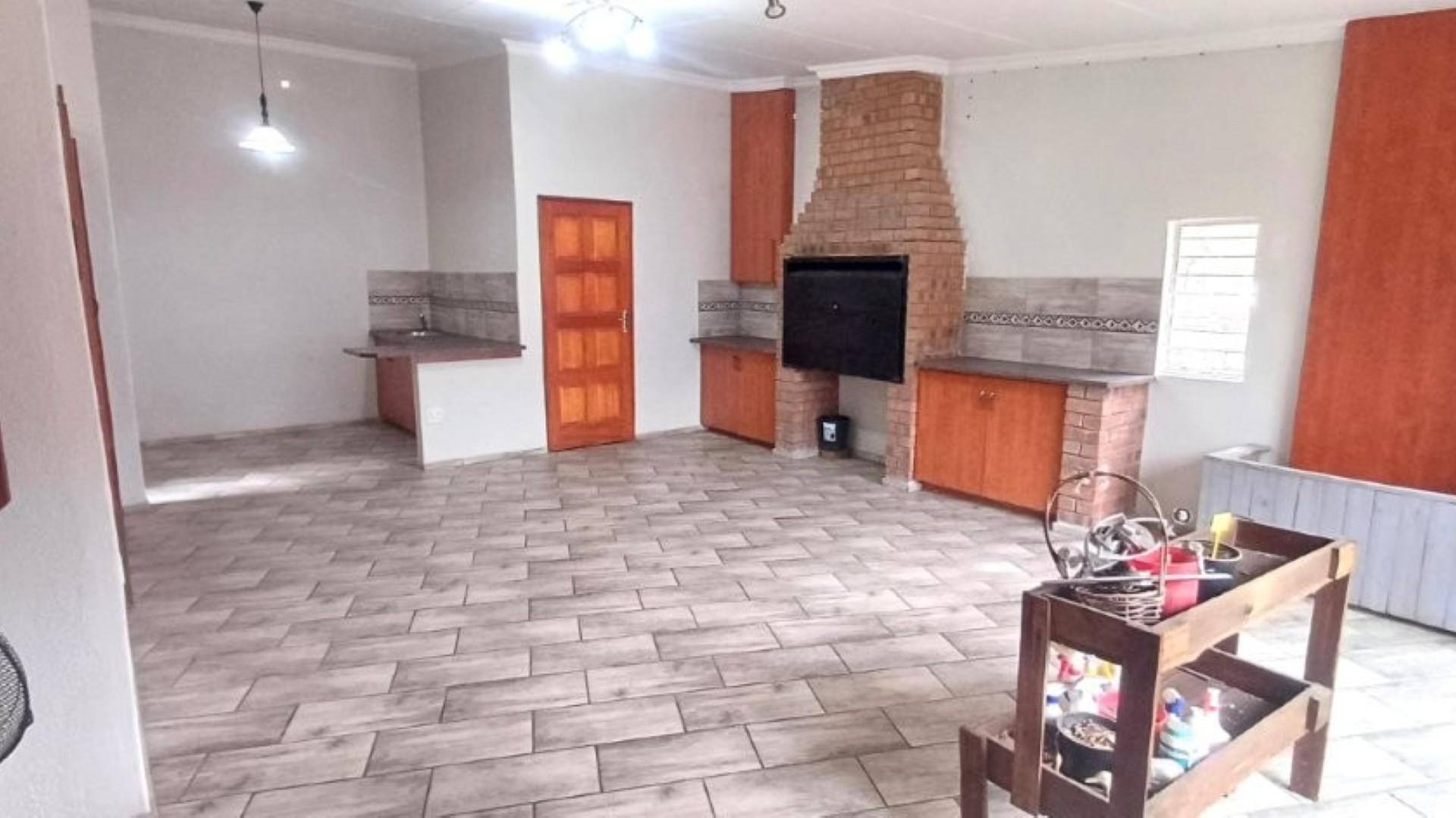Lounges of property in Secunda
