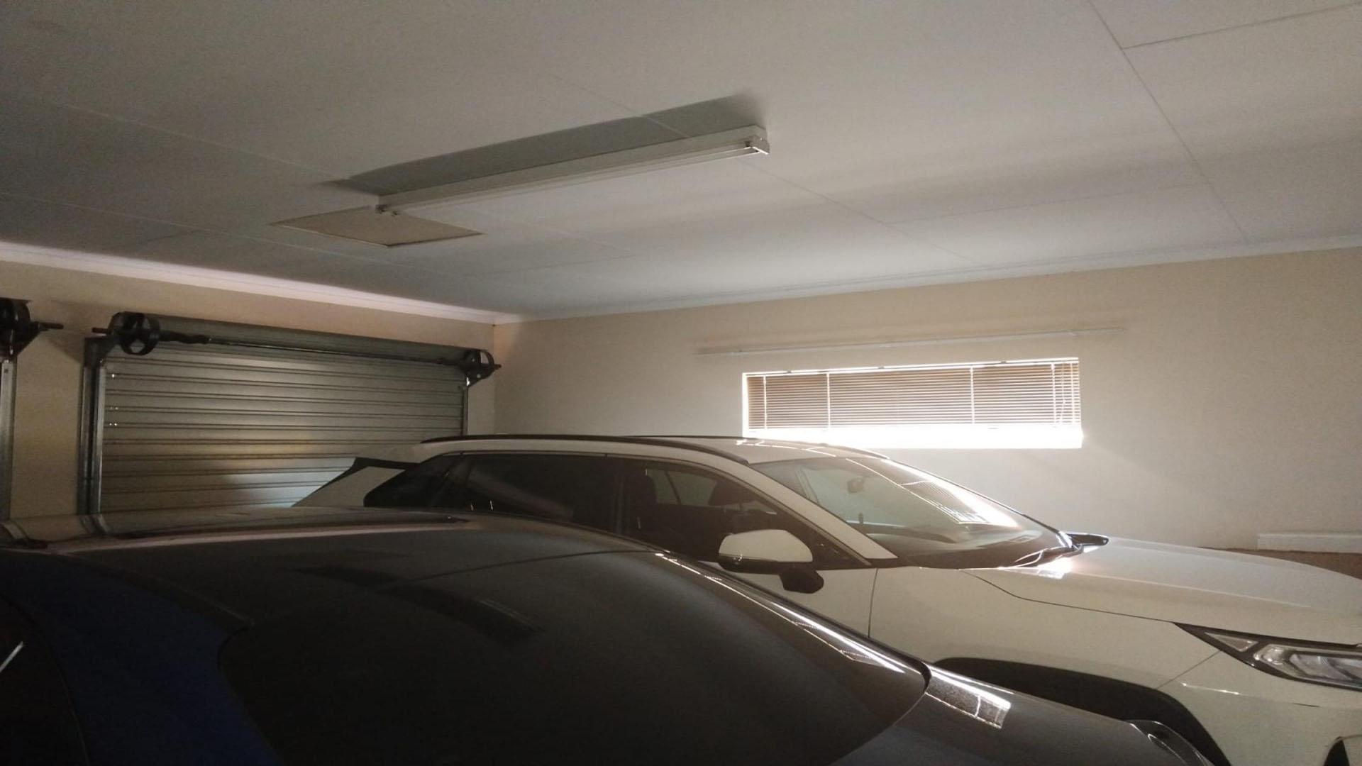 Garage of property in Waterval East