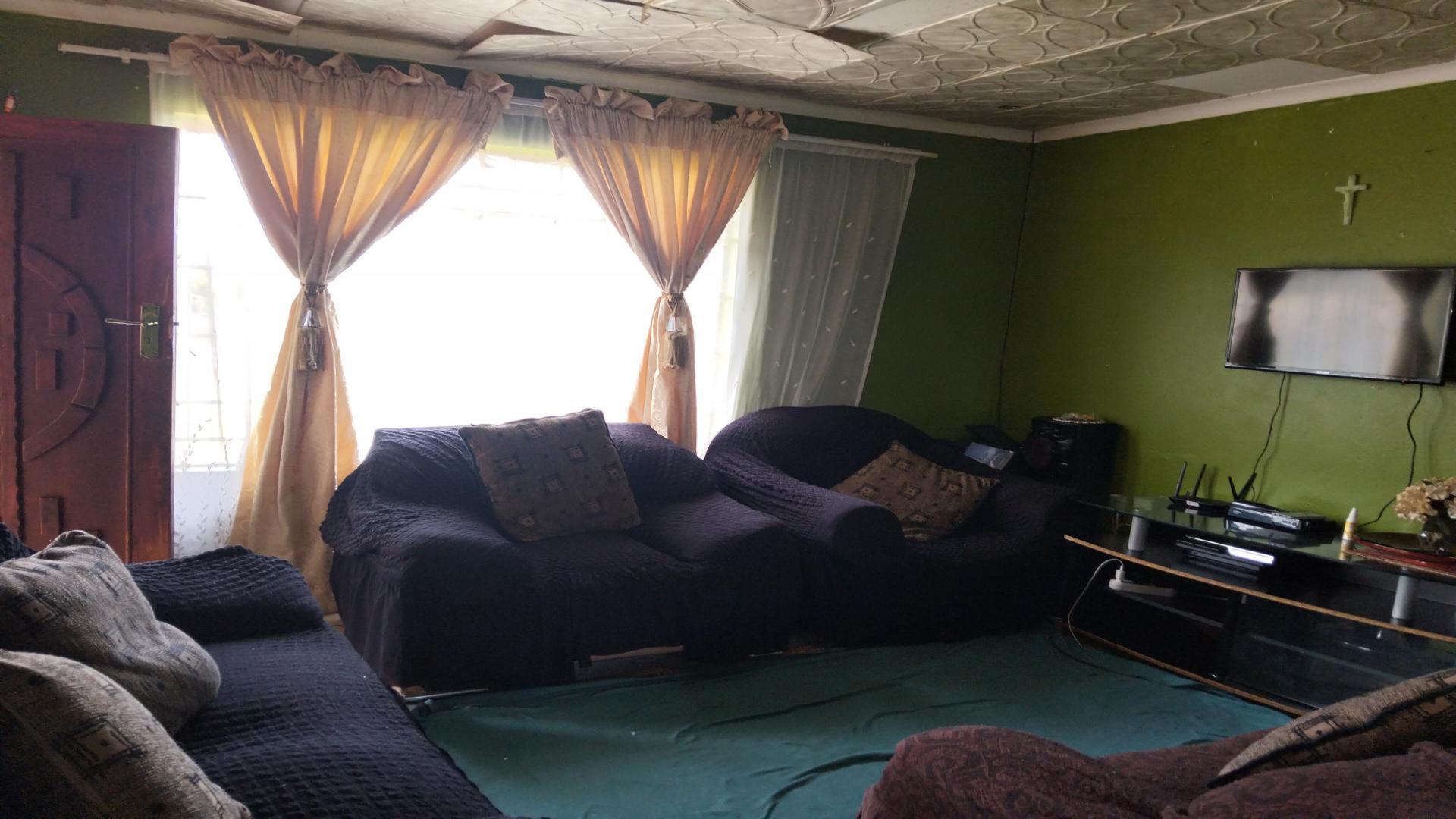 Lounges of property in Koster