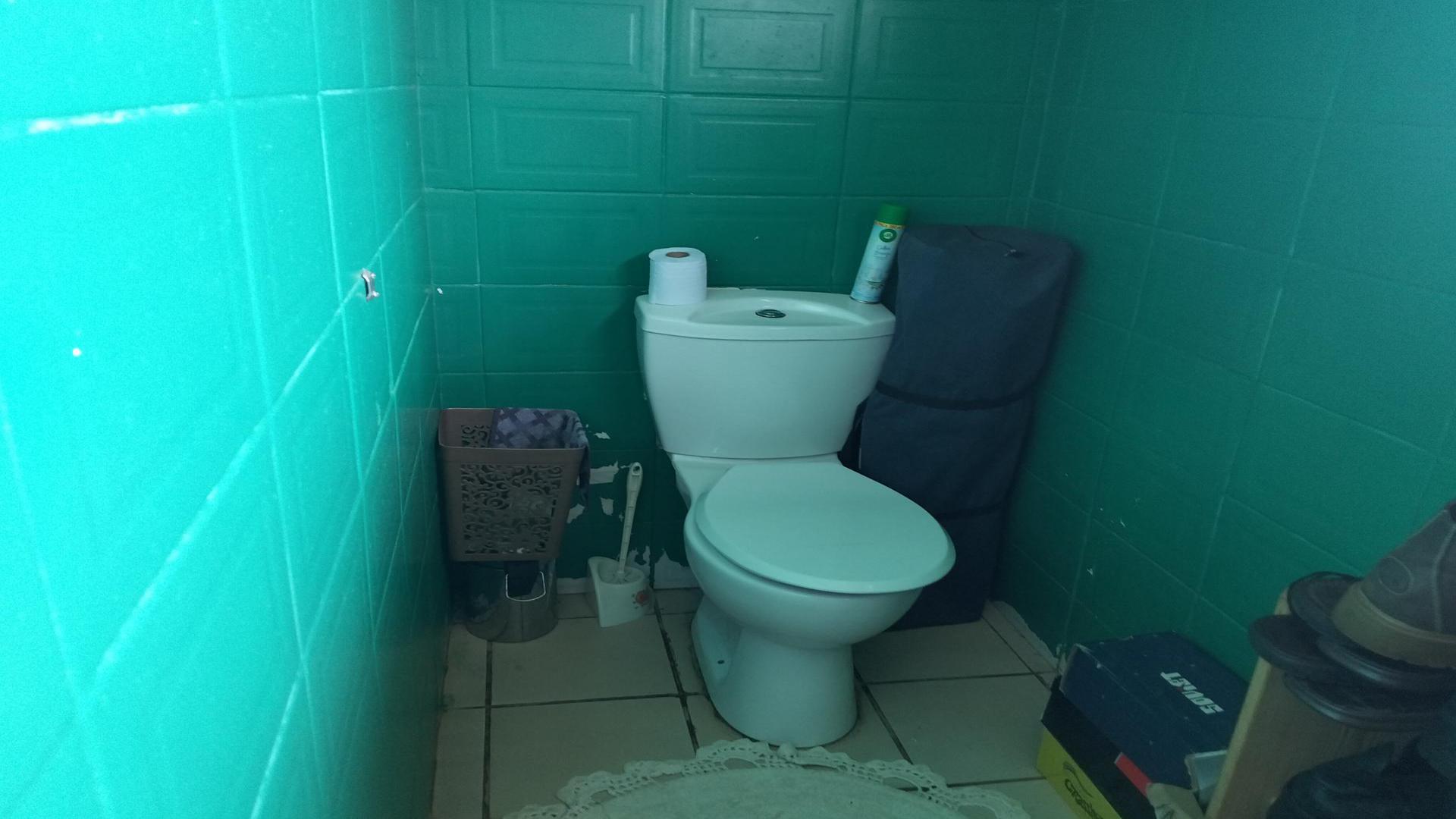 Bathroom 2 of property in Koster