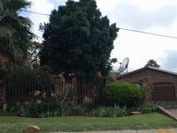 Front View of property in Glenvista