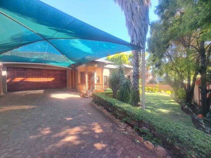 3 Bedroom House for Sale For Sale in Safarituine - MR648436