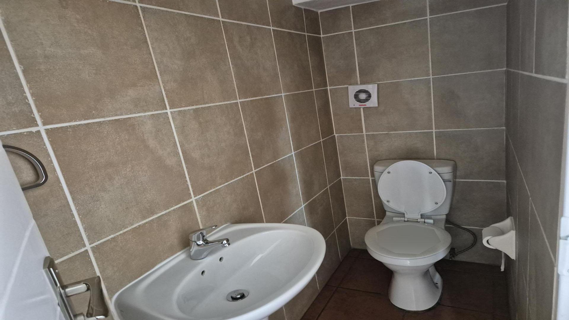 Guest Toilet of property in Kyalami Hills