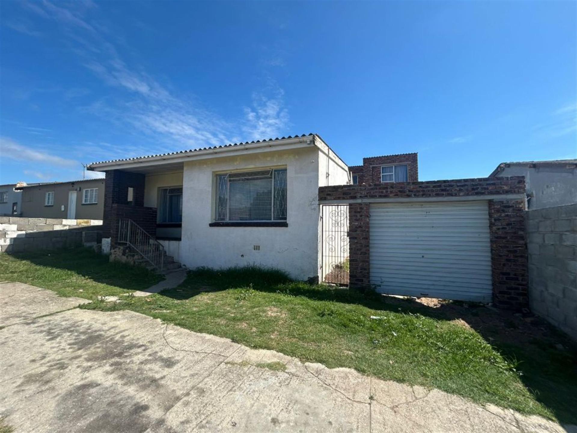 Front View of property in Gelvandale