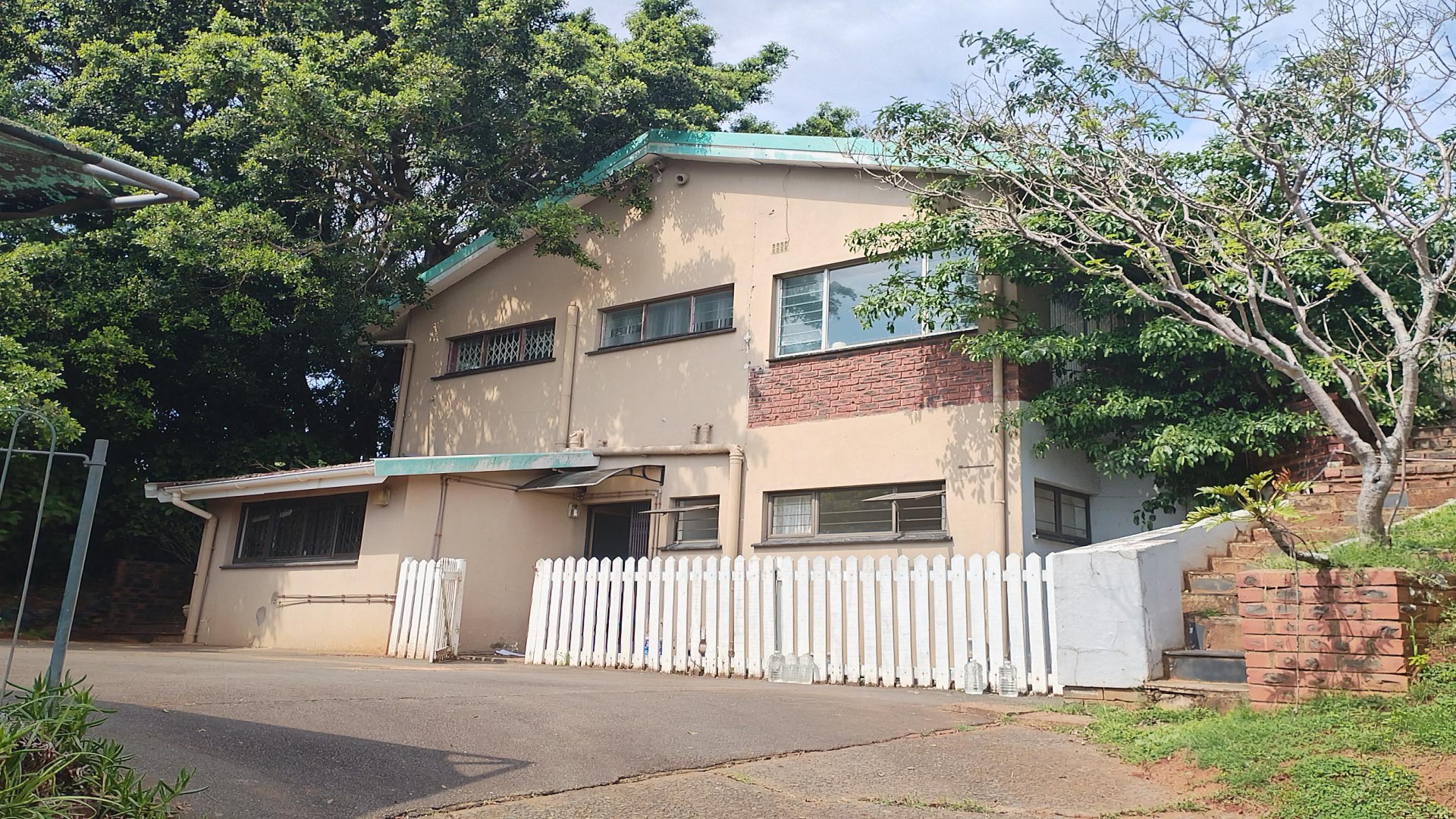 Front View of property in Amanzimtoti 