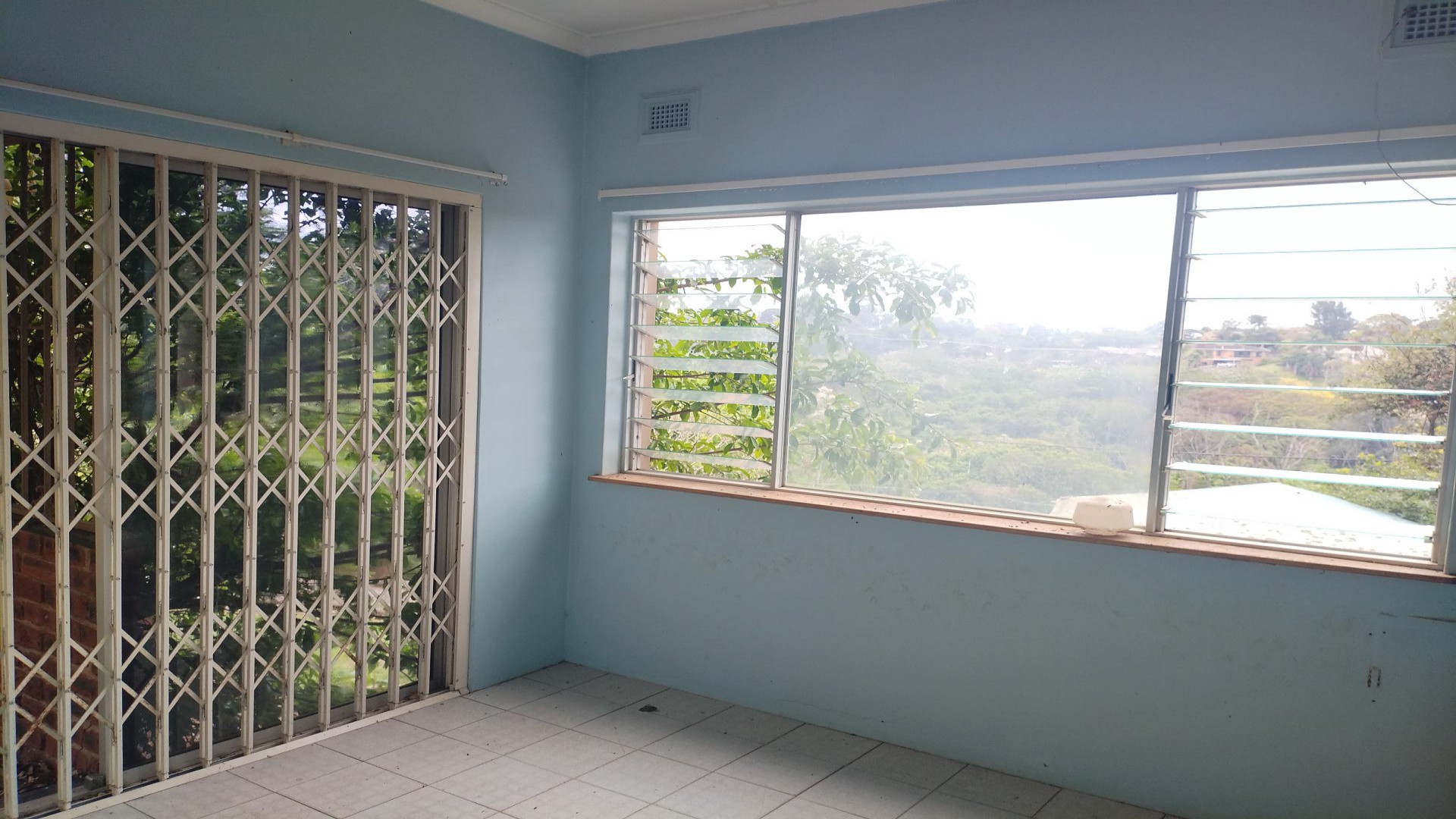 Patio - 29 square meters of property in Amanzimtoti 
