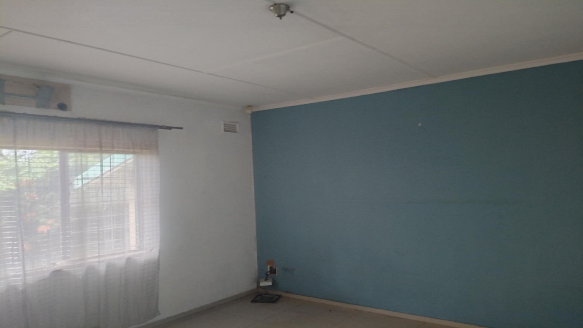 Bed Room 2 - 20 square meters of property in Amanzimtoti 
