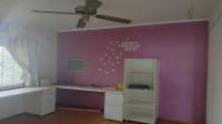 Bed Room 1 - 13 square meters of property in Amanzimtoti 