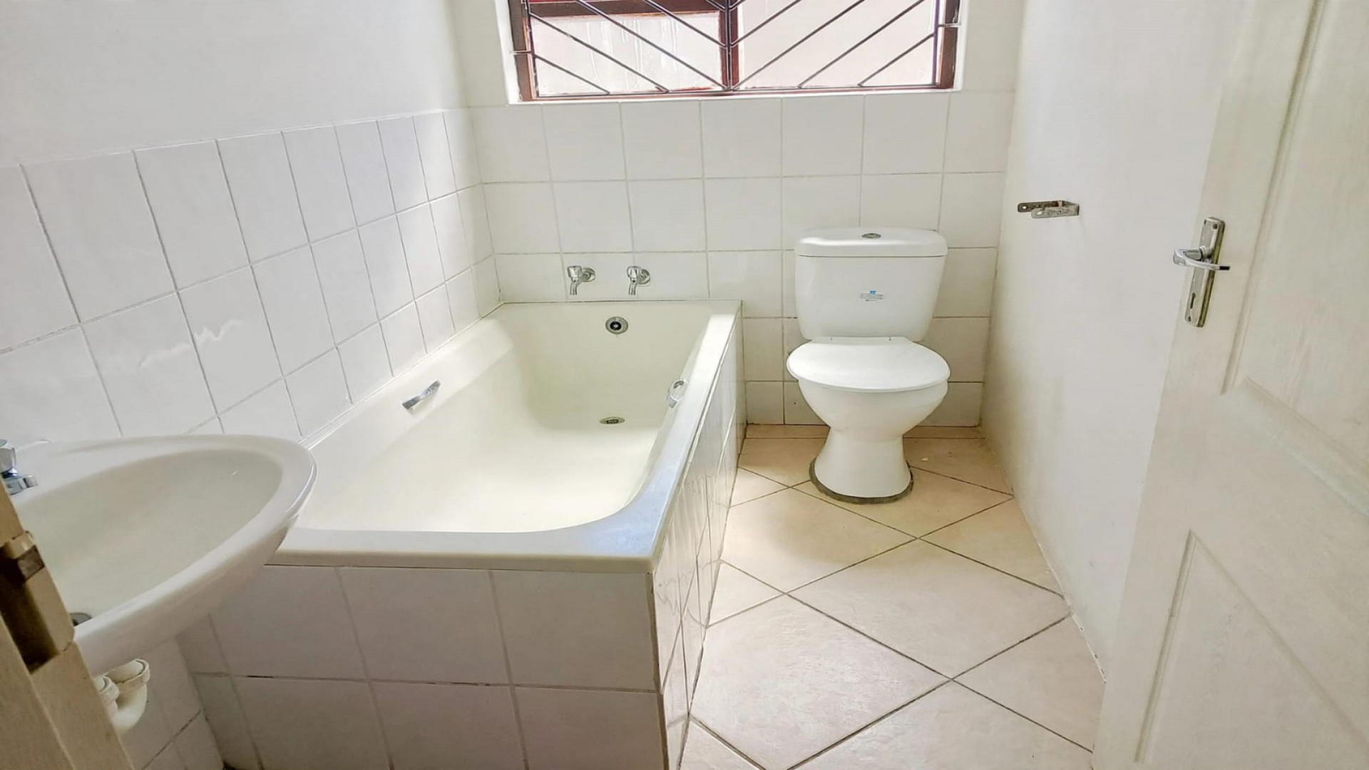 Bathroom 1 of property in Khayelitsha
