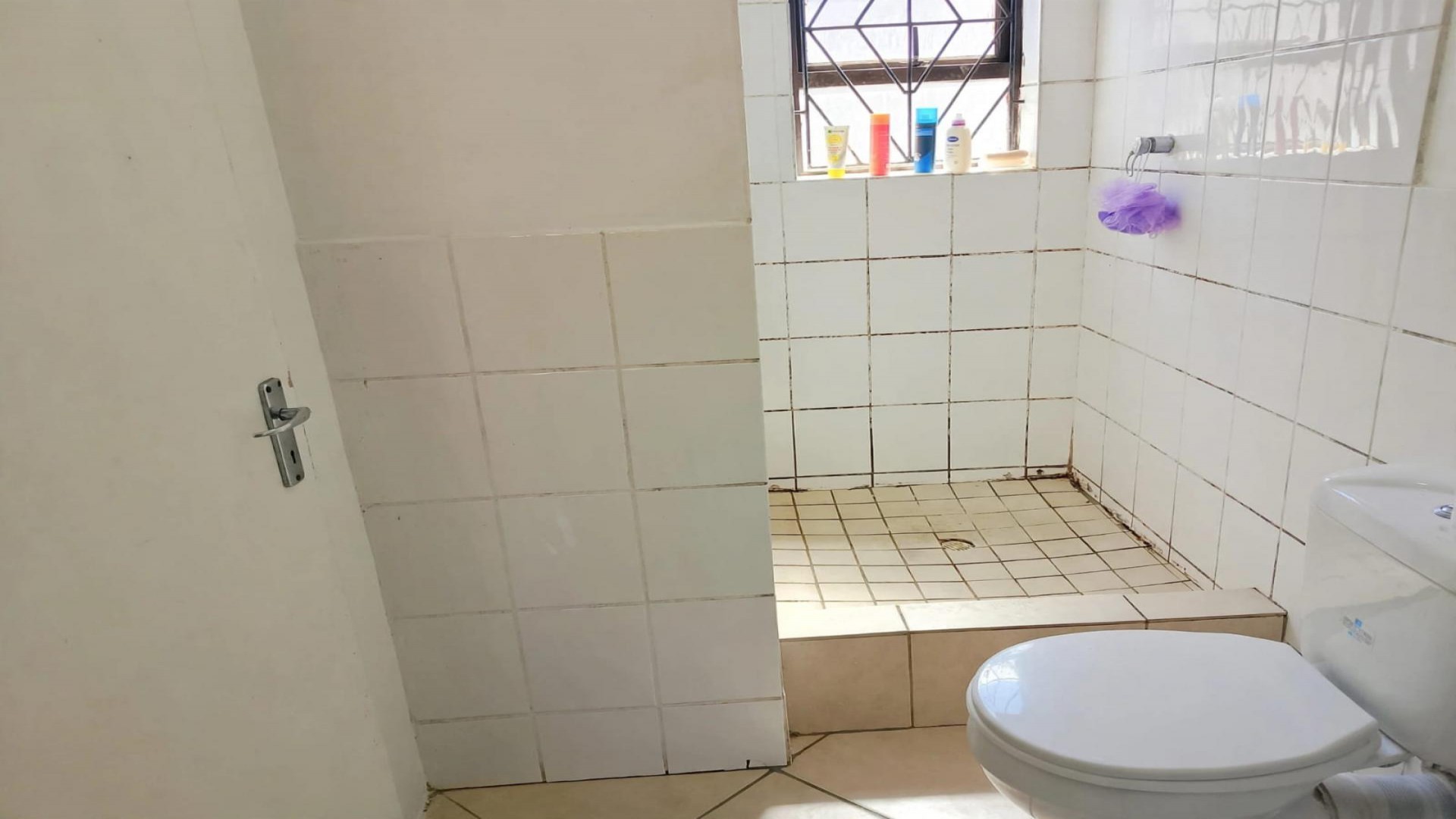 Bathroom 2 of property in Khayelitsha