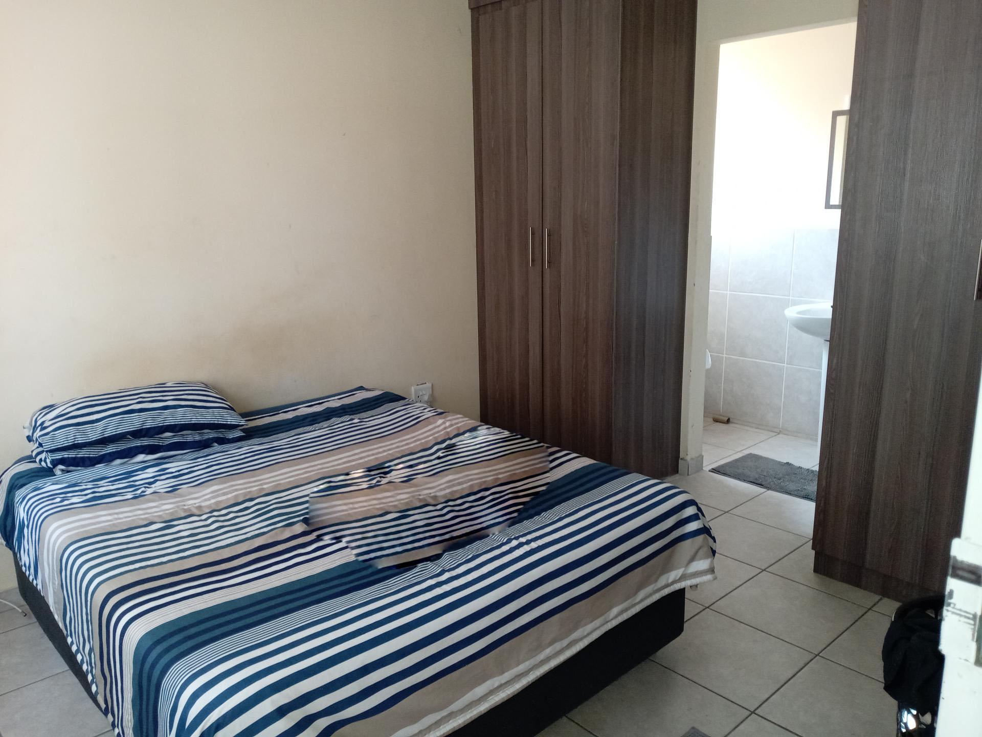 Main Bedroom of property in Lephalale (Ellisras)