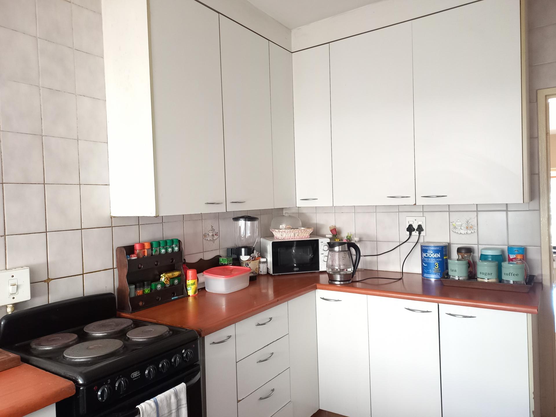 Kitchen - 10 square meters of property in Townsview
