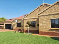 3 Bedroom 2 Bathroom House for Sale for sale in Safarituine