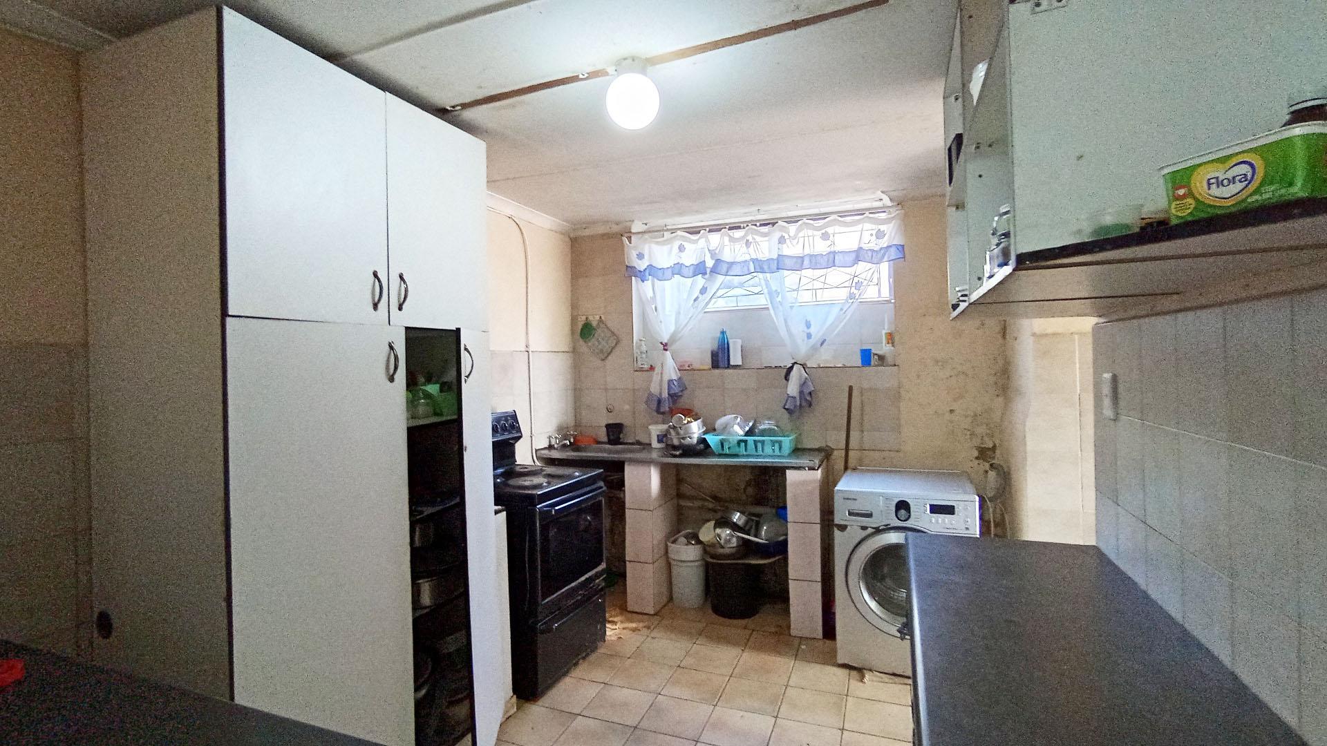 Kitchen - 25 square meters of property in Park Hill