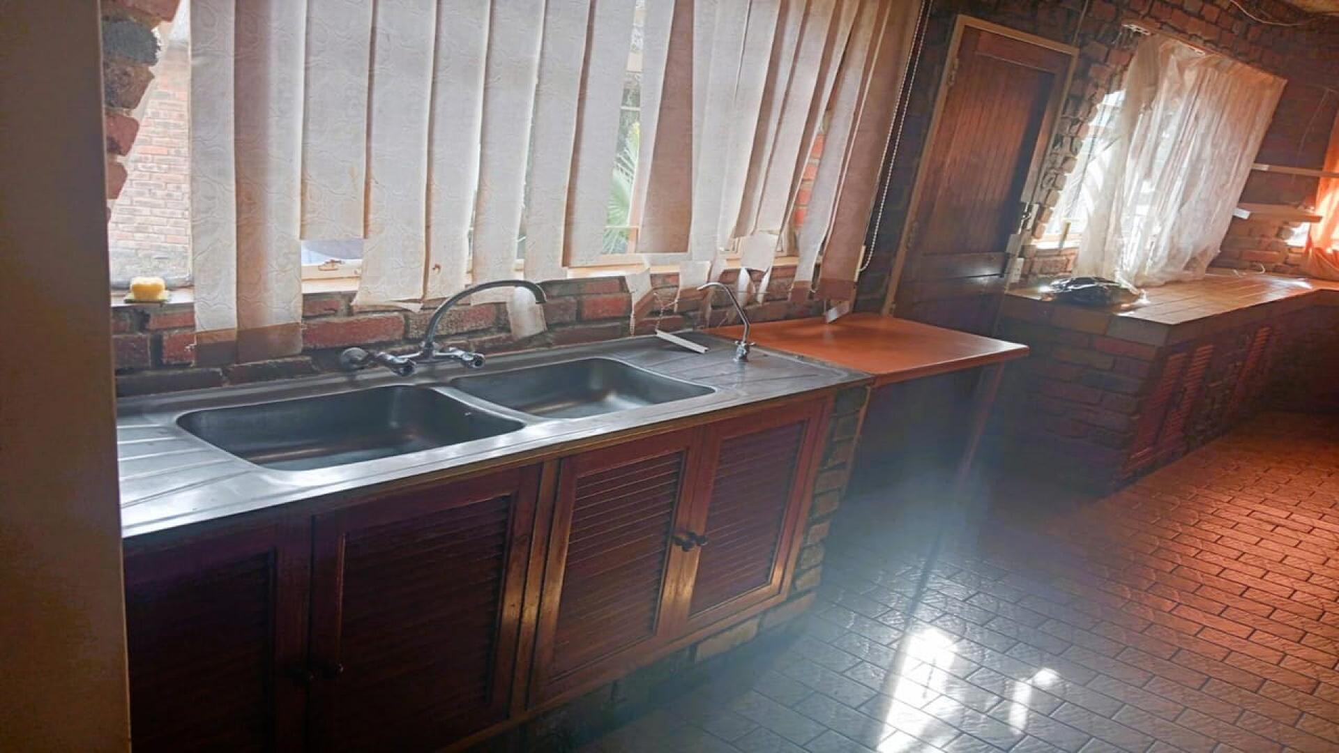 Kitchen of property in Hertzogville