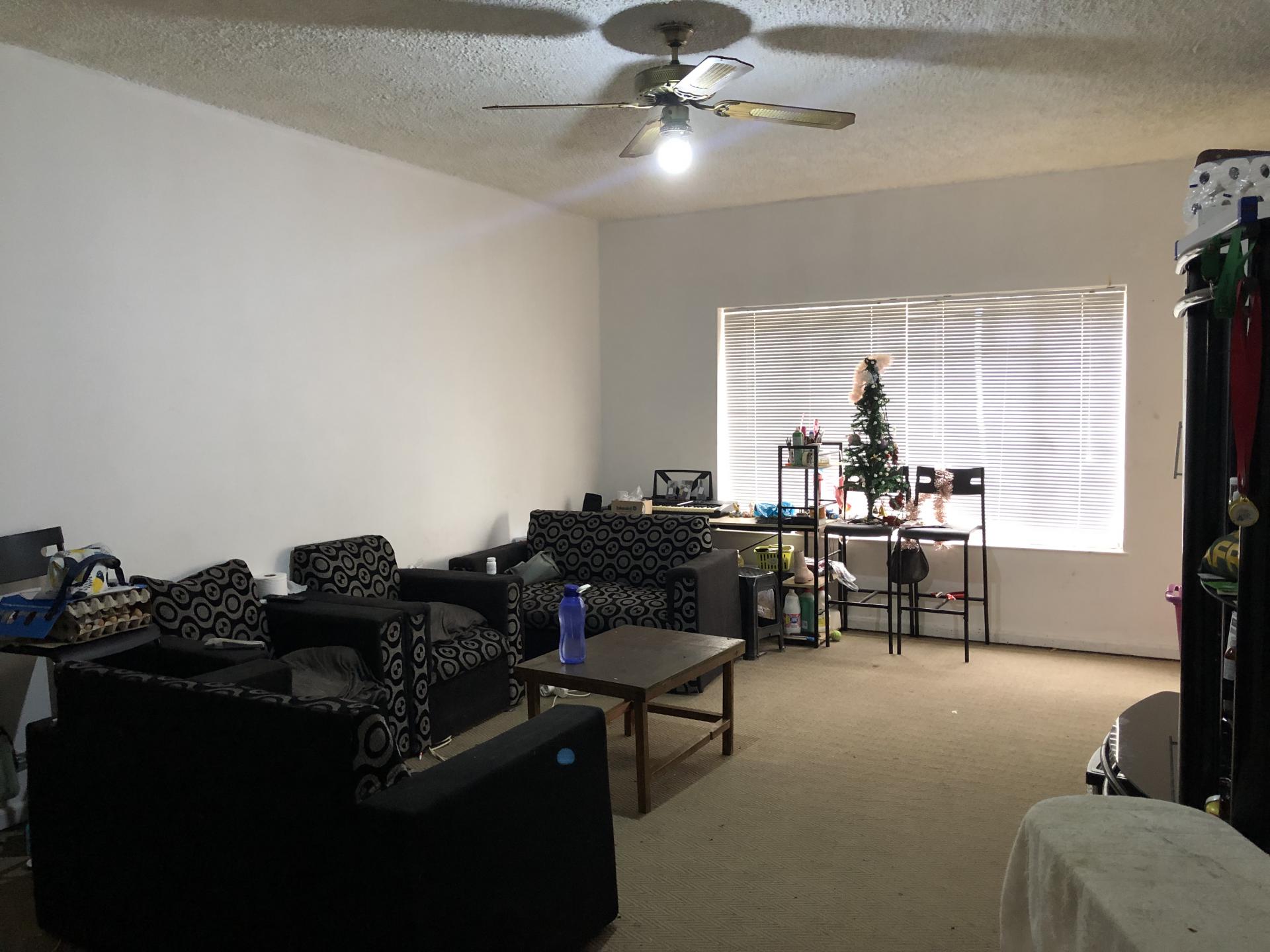 Lounges of property in Port Elizabeth Central