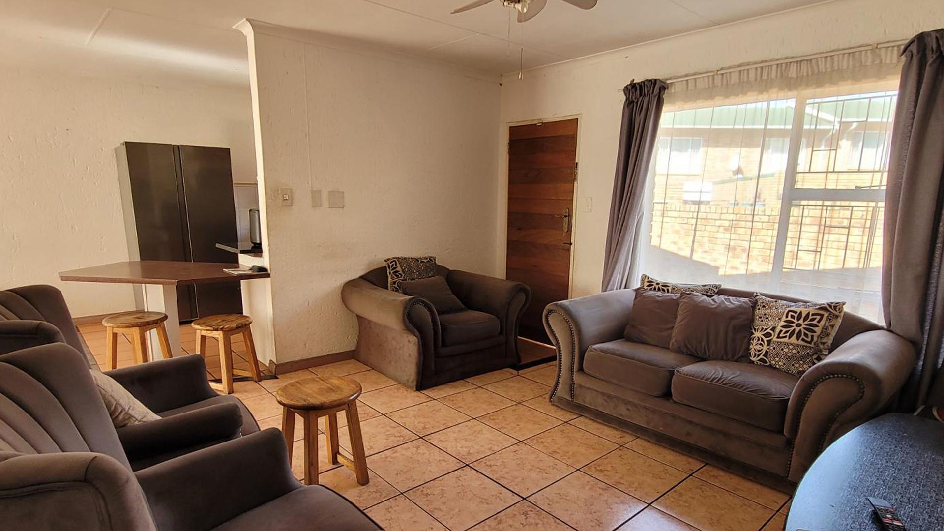 Lounges of property in Birchleigh