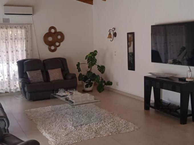 2 Bedroom House for Sale For Sale in Arcon Park - MR649613