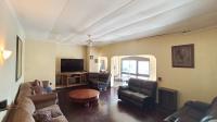 Lounges - 45 square meters of property in Amanzimtoti 