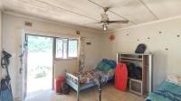Flatlet - 128 square meters of property in Amanzimtoti 