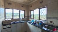 Kitchen - 46 square meters of property in Amanzimtoti 