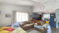 Flatlet - 128 square meters of property in Amanzimtoti 