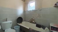 Bathroom 1 - 14 square meters of property in Amanzimtoti 