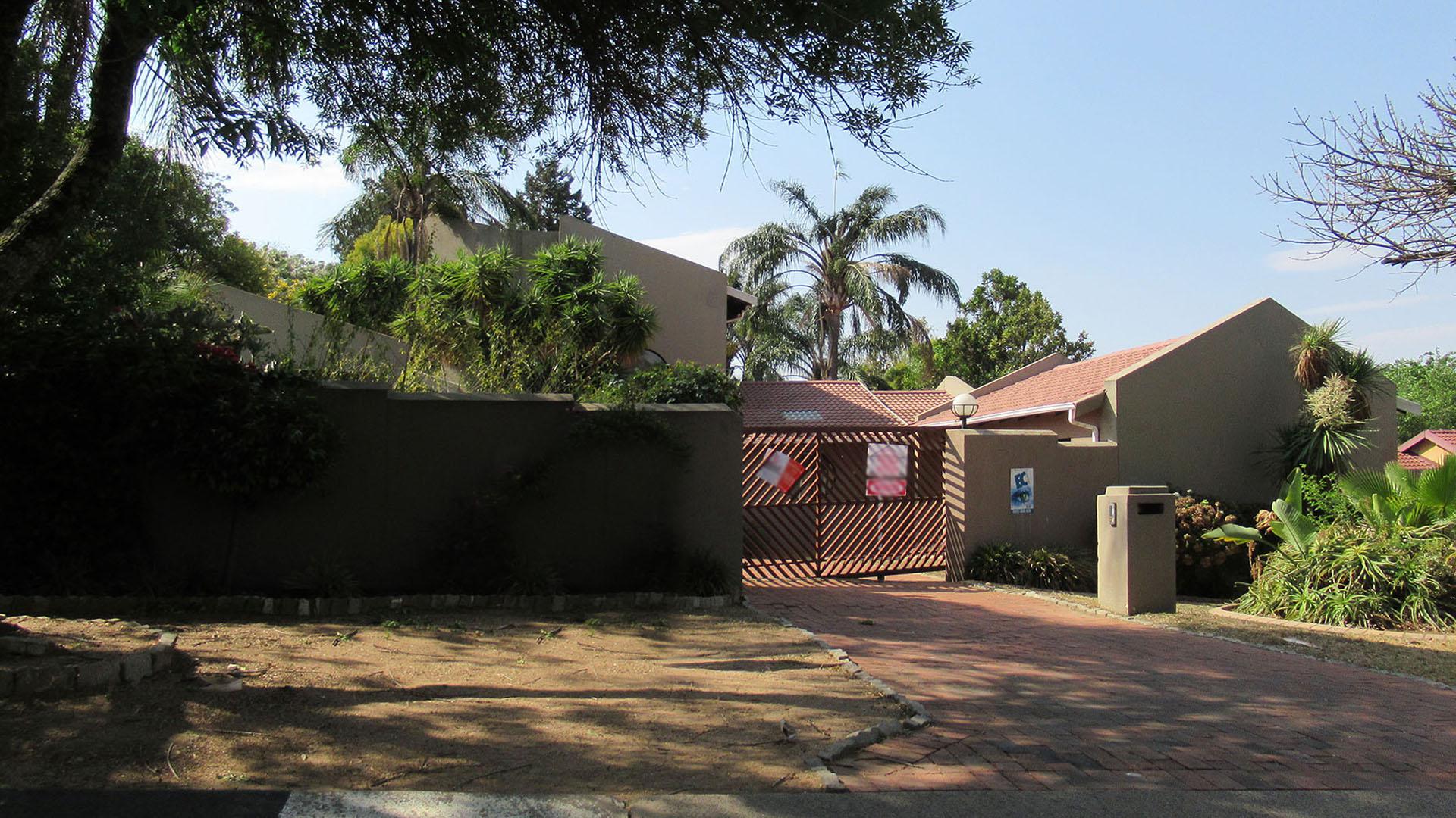 Front View of property in Randpark Ridge