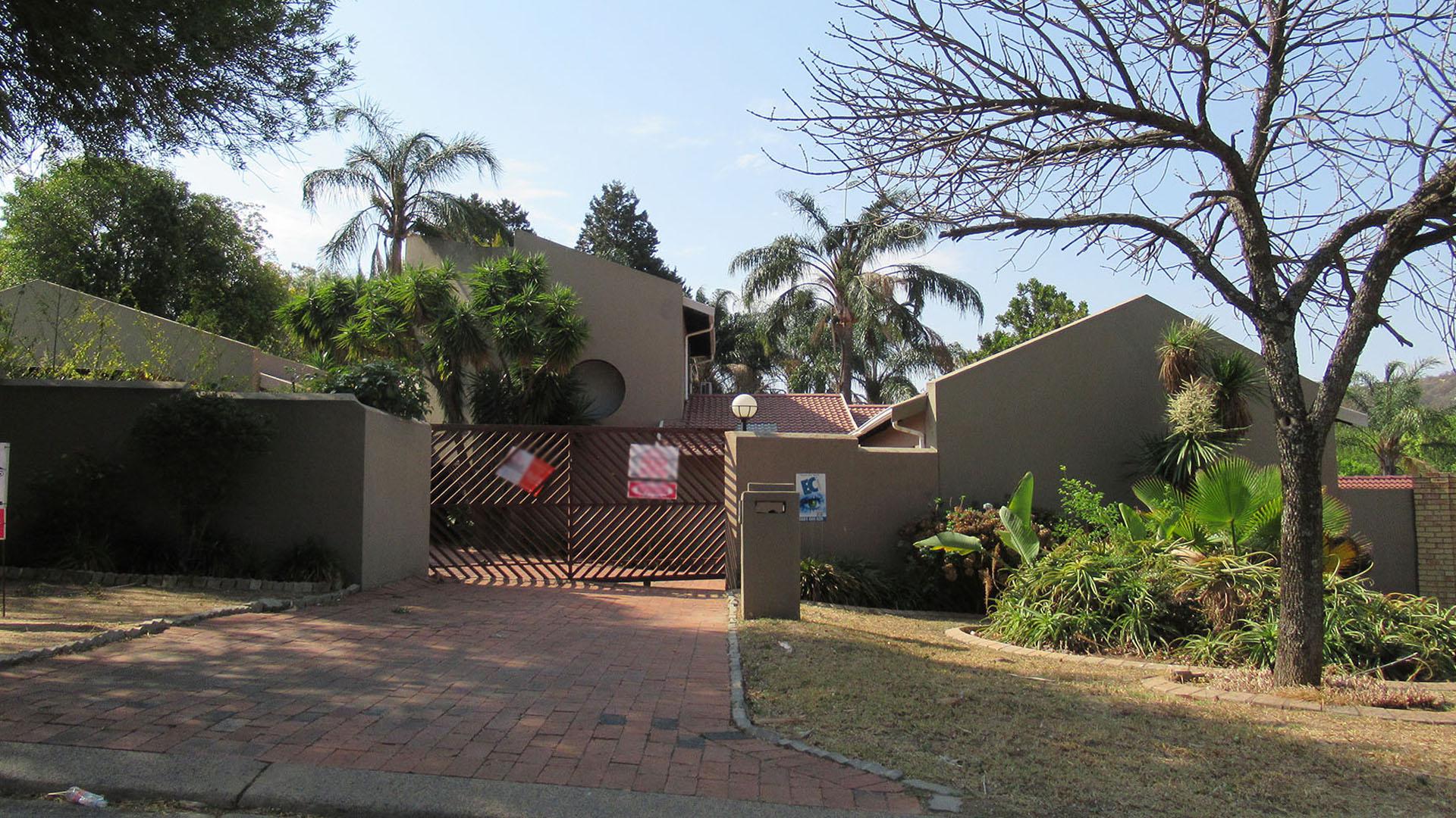 Front View of property in Randpark Ridge