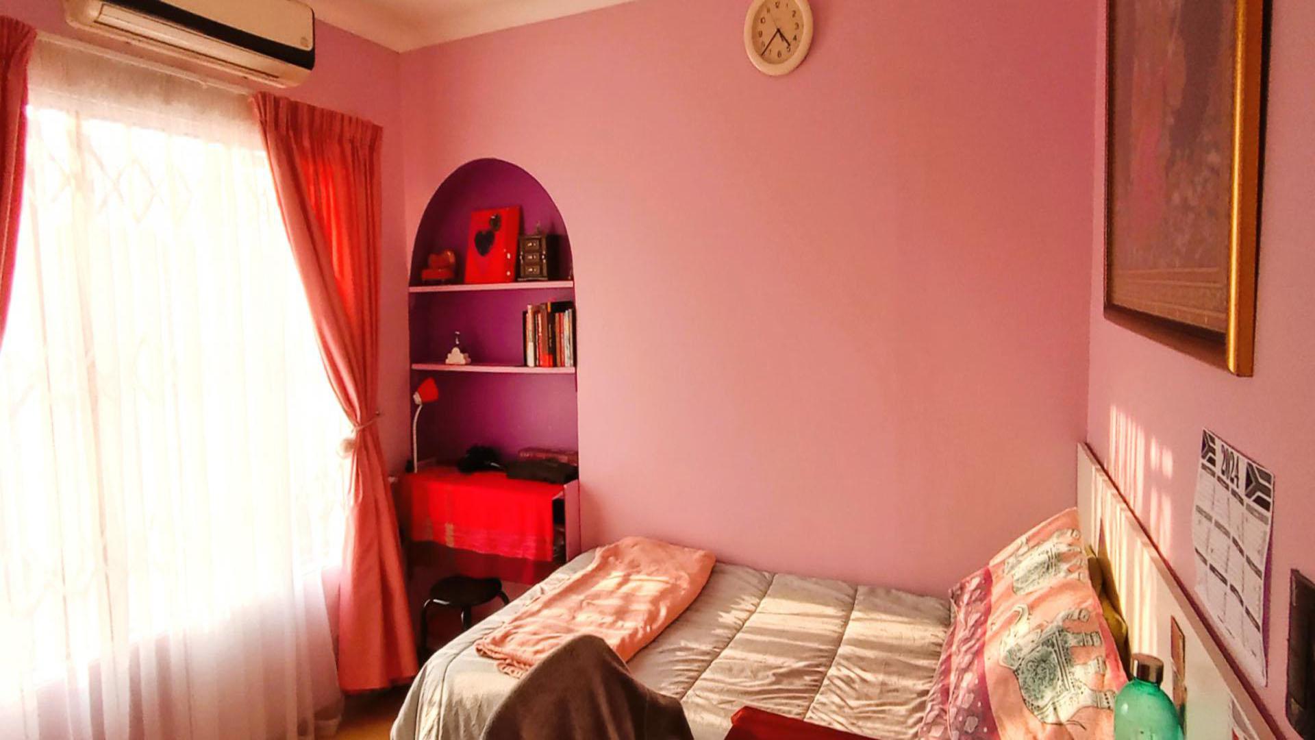 Bed Room 2 of property in Parkhill