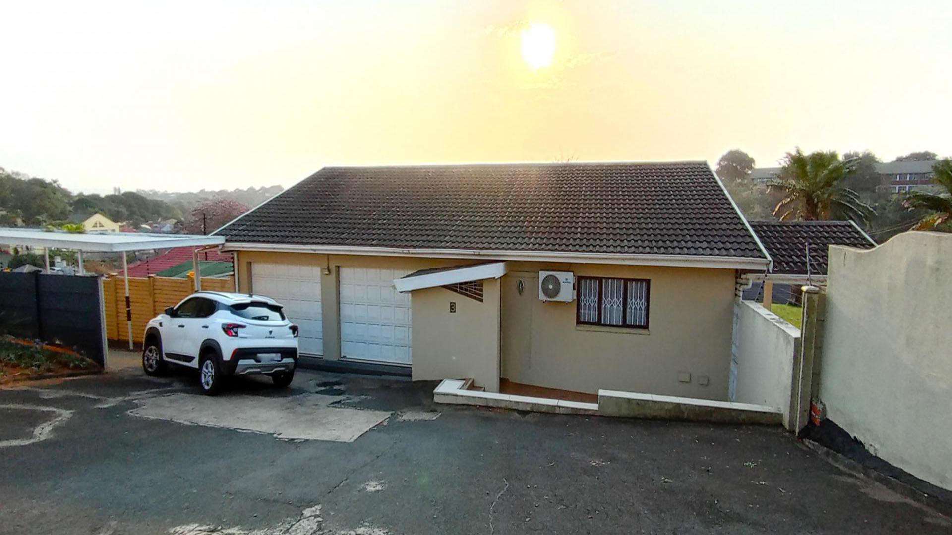 Front View of property in Parkhill