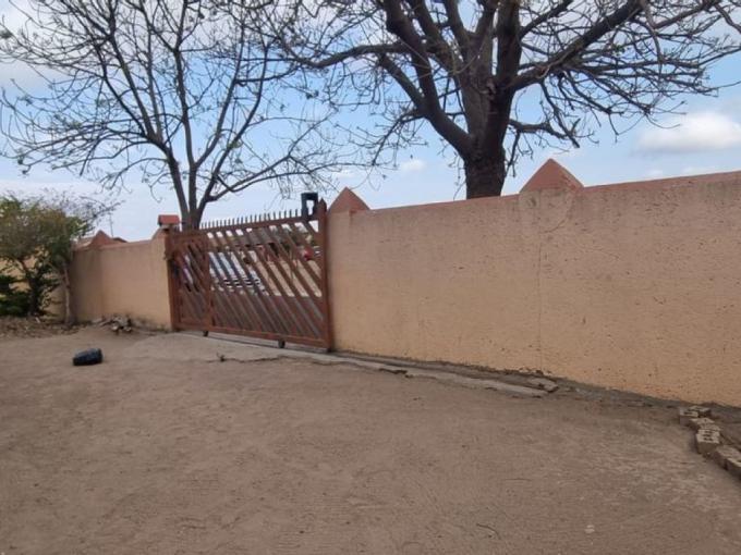 2 Bedroom House for Sale For Sale in Ivy Park MR649873 M