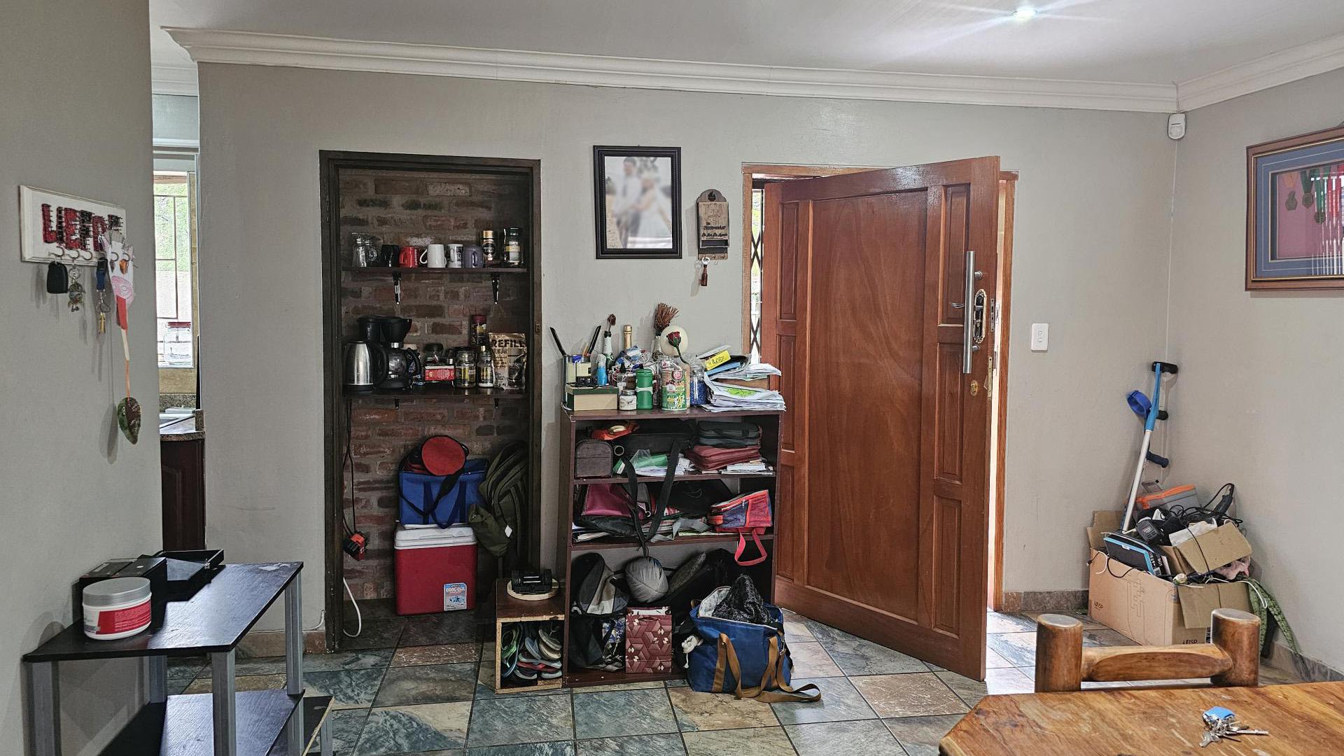 Dining Room of property in Miederpark