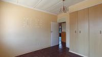 Bed Room 1 - 15 square meters of property in Towerby