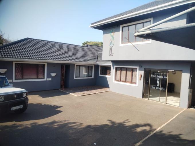 6 Bedroom House for Sale For Sale in Amanzimtoti  - MR650090